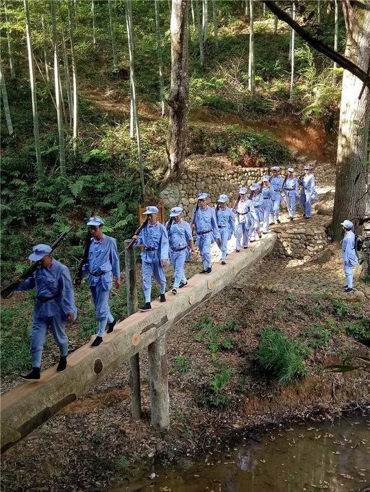 厦门翔安区内厝青年创业促进会党支部在古田红色教育