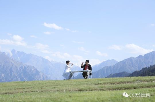 创业独山子|户外牛排+红酒+露营+山川美景,你敢说你尝试过?
