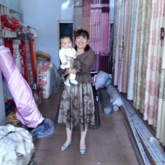 文章,一位下岗女工,失业不灰心,敢于创业,开了家纯棉布店,生意红红