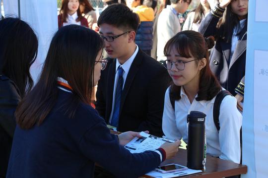 从化区2018届高校毕业生冬季招聘会在我校举办,51家校友创业企业返校