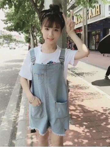 快手红人薇薇欧尼雷一萌杨清柠同款破洞毛边口袋牛仔背带裤女