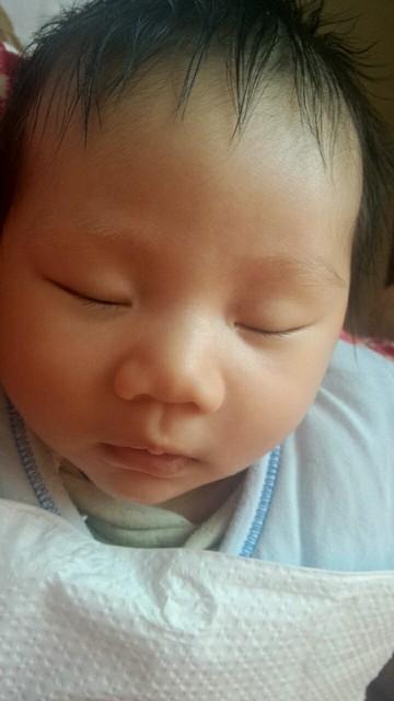 孕妇长时间躺着玩手机有什么危害