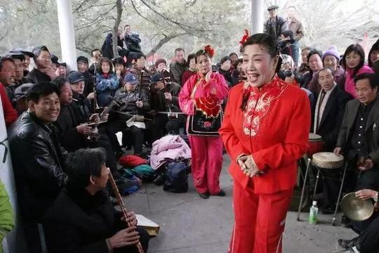 过年在农村待了5天,我终于知道为什么快手能横扫4亿中国人