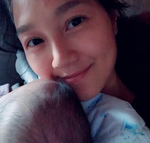 母乳喂养宝宝几天不拉屎怎么回事