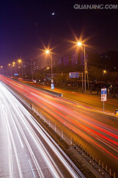 街道夜景