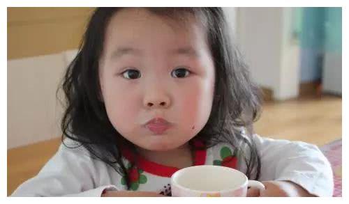 睡前喝一杯牛奶有助于睡眠吗