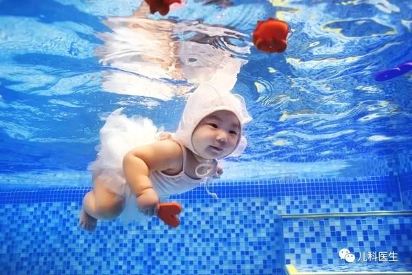 小孩子学游泳几岁比较好