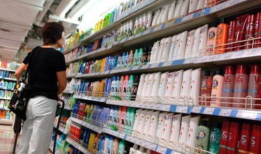 贫困夫妻白手起家创业打造中国第一个洗衣液品牌赚558亿财富(洗衣液创业成功案例)
