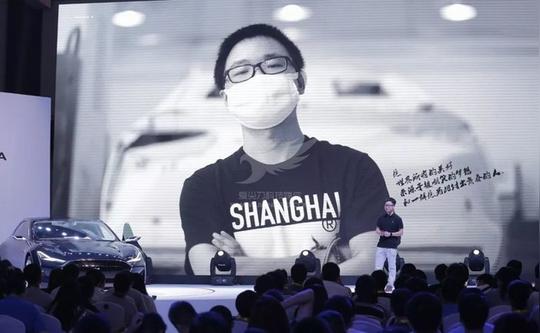 比肩贾跃亭仿特斯拉起家ppt造车第一人又回来了