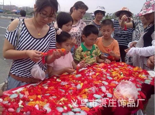 庙会地摊赚钱泰国蜜蜡三宝泰国香石送香精录音泰国香珠