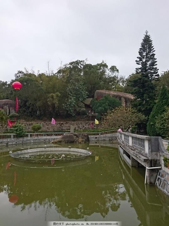 寺庙放生池庙宇汕头市达濠区巨峰寺建筑节日风景摄影国内旅游