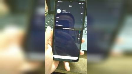 抖音自动关注别人抖音自动私信表白别人这是怎么肥事?表白几百人了，丢，明天不敢去公司了