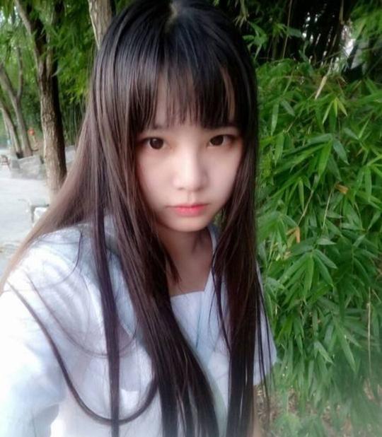 快手火线妹何总扎双马尾?看她散下头发的样子，男粉:想要取关