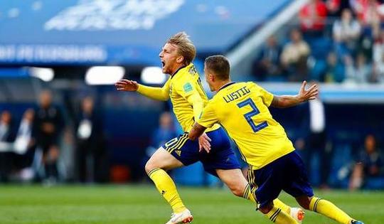 瑞典1:0小胜瑞士球员短裤险些被拽掉