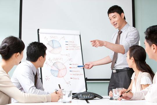 商务人士在会议室_图片大全—全景创意图库（quanjing.com）中国领先的正版图片视频素材网站