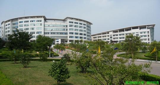 青科大明德楼正对学校第一偏门_______学校南门