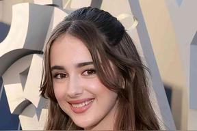 茱莉亚·巴特斯