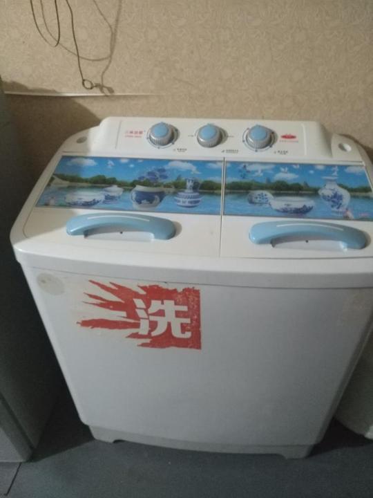 宝贝描述双桶洗衣机,冬天到了,它是创业初期的好帮手,拖水效果杠杠的