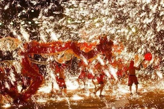 爆炸!亮相过北京奥运会,纽约的铜梁龙,将震撼登录涪陵