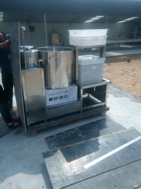 鲁嘉直销型号齐全花生豆腐机万元创业多用花生豆腐机中小型大豆制品加工设备