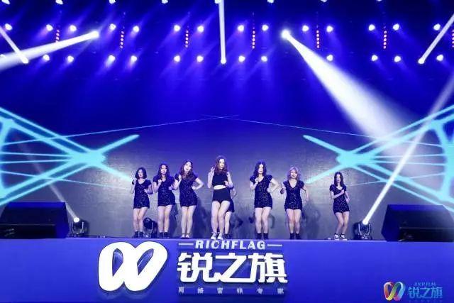 参加公司年会的经典句子