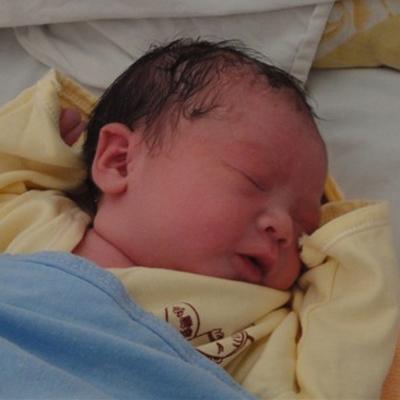 母乳不足是怎么回事啊