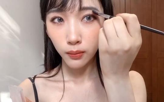 冒充美妆博主的偏门高光教学