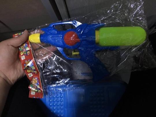 海豚泡泡枪宝宝春游玩具手机下单