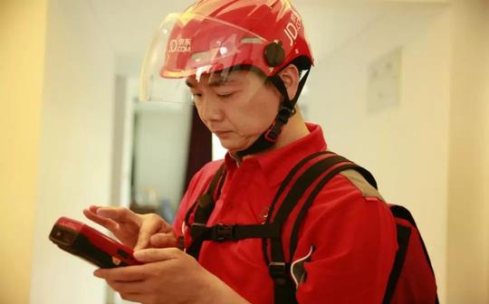 草根创业者最靠谱的两条创业路,是学习小米雷军和京东刘强东