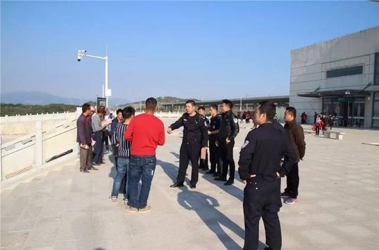 【转载】规范秩序,安全出行,葵潭镇禁止机动载人三轮摩托车进入葵潭