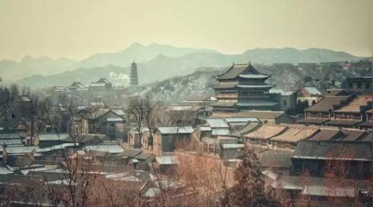 在获得农民闲置宅基地和闲置农房使用权后,在出租期限内用于创新创业