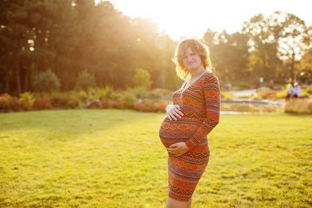 女性小腹疼痛有可能怀孕了吗