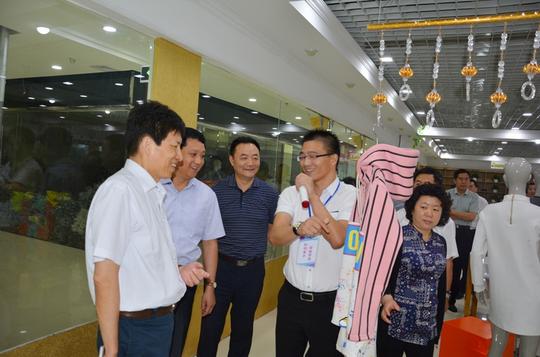 青岛市人社局局长纪敏同志对我市人社部门的就业创业等工作给予了很高