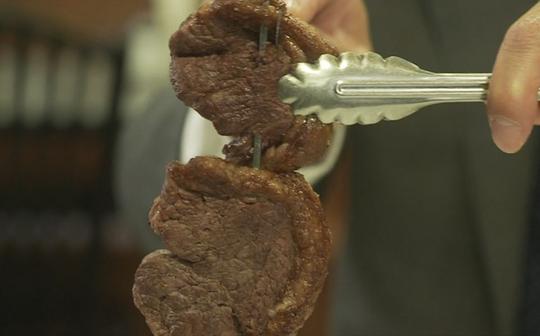 【孤独的美食家】弹爆牙的巴西肉串