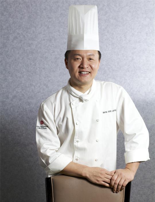 侯新庆:原味淮扬，稳中求变.jpg