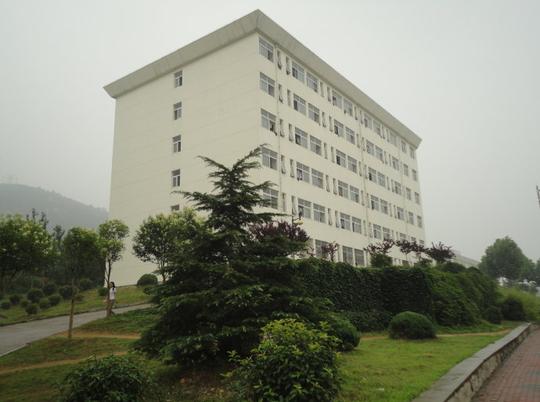 美丽的校园——泰山学院制作视频用的部分照片