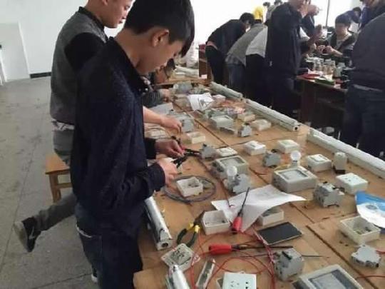 46岁父亲创业:无货源如何两月内店铺月入过万?京东网赚创业好文分享第1张