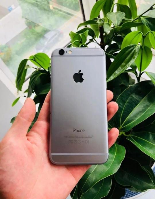 苹果iphone6深空灰色32g其他版本有配件颜色:深空灰色购买渠道