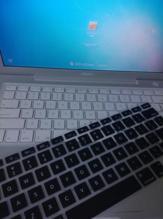 个人自用九成新苹果笔记本电脑低价转让笔记本macbookpr是16年底买