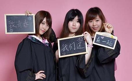 女大学生开自拍馆,生意兴隆月入过万