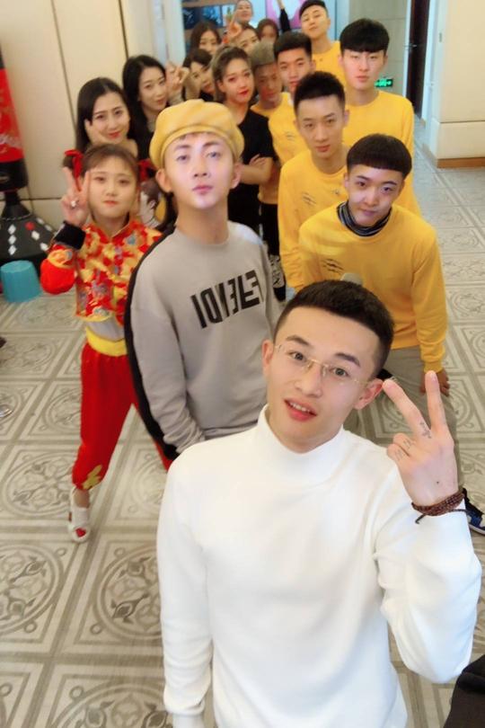 继天佑、刘一手后，浩南被电商挑理，快手第一段子手已经毫无排面