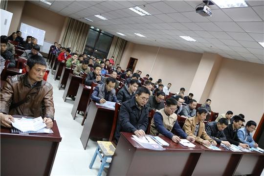 重回校园学技能拓宽就业创业路