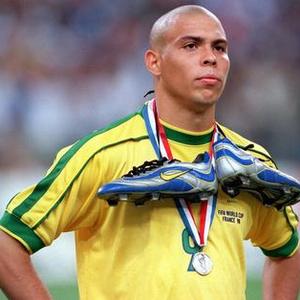 前巴西足球运动员