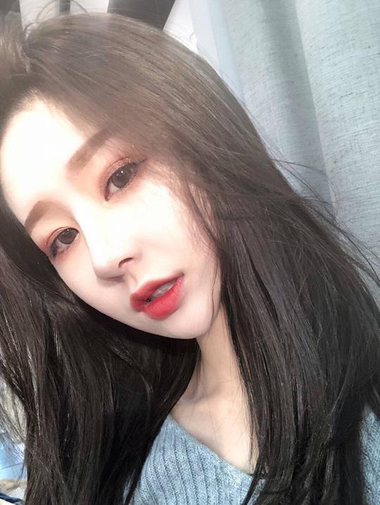 前抖音一姐温婉直播未开美颜油光满面似大妈