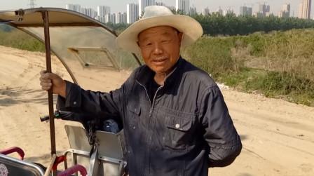 农村70岁大爷打工不是为挣钱，那是为了啥?原来这个比挣钱更重要
