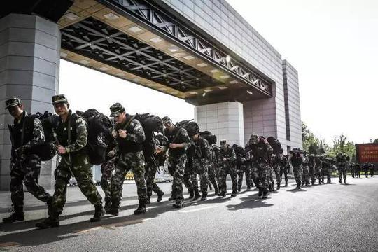 武警特警学院拍摄的学员大片,这样的青春才叫震撼