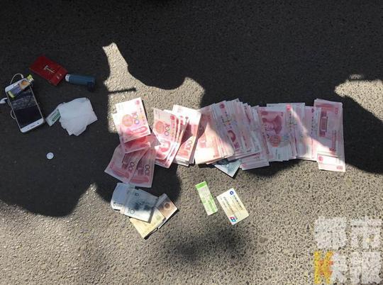 老人陪老伴看病遇“甩麻袋”被骗近两万