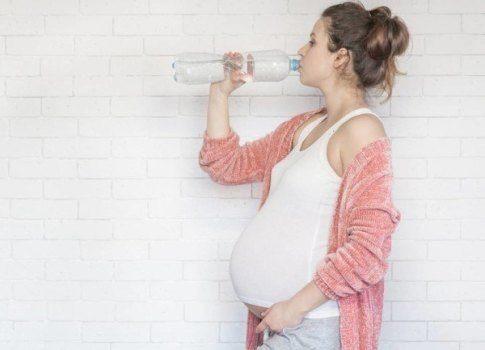 孕期什么时候要多喝水