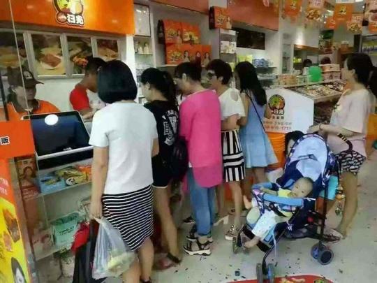大学生开零食加盟店赚钱吗