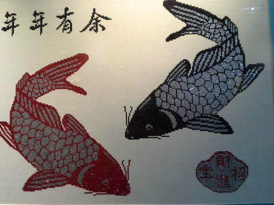 年年有余是一句吉祥话,意思是钱年年有富余&nbsp;指在生意场兴隆的